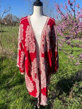 Catherines Est. 1946 Red Embroidered Medallion Open Front Duster Kimono